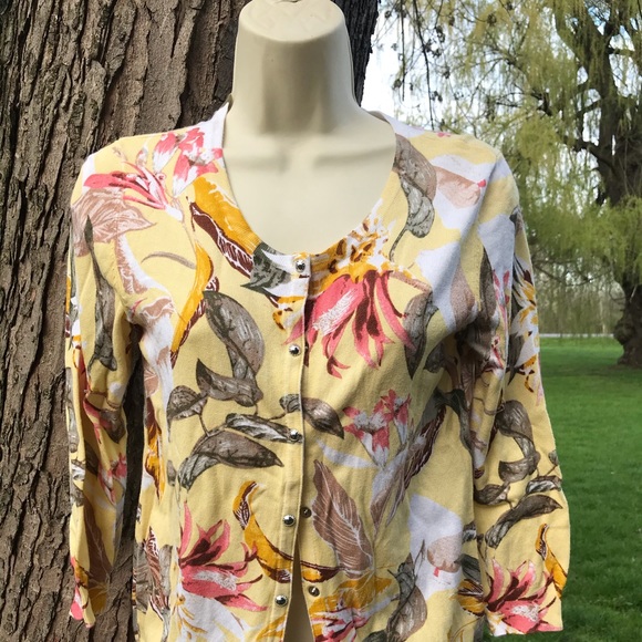 Premise yellow print snap cardigan SMALL - Picture 2 of 4